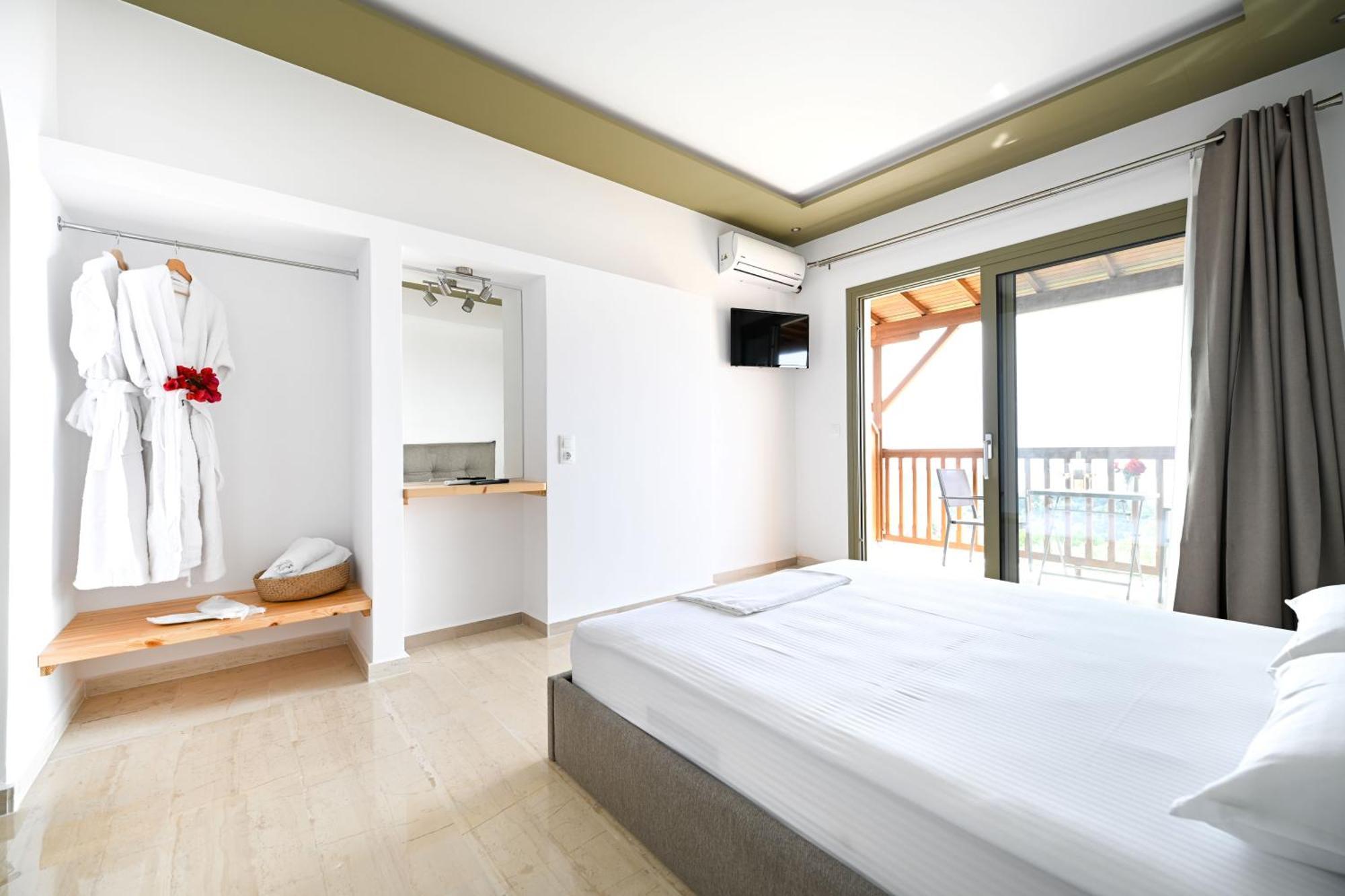 Makis Sea View Skiathos Town